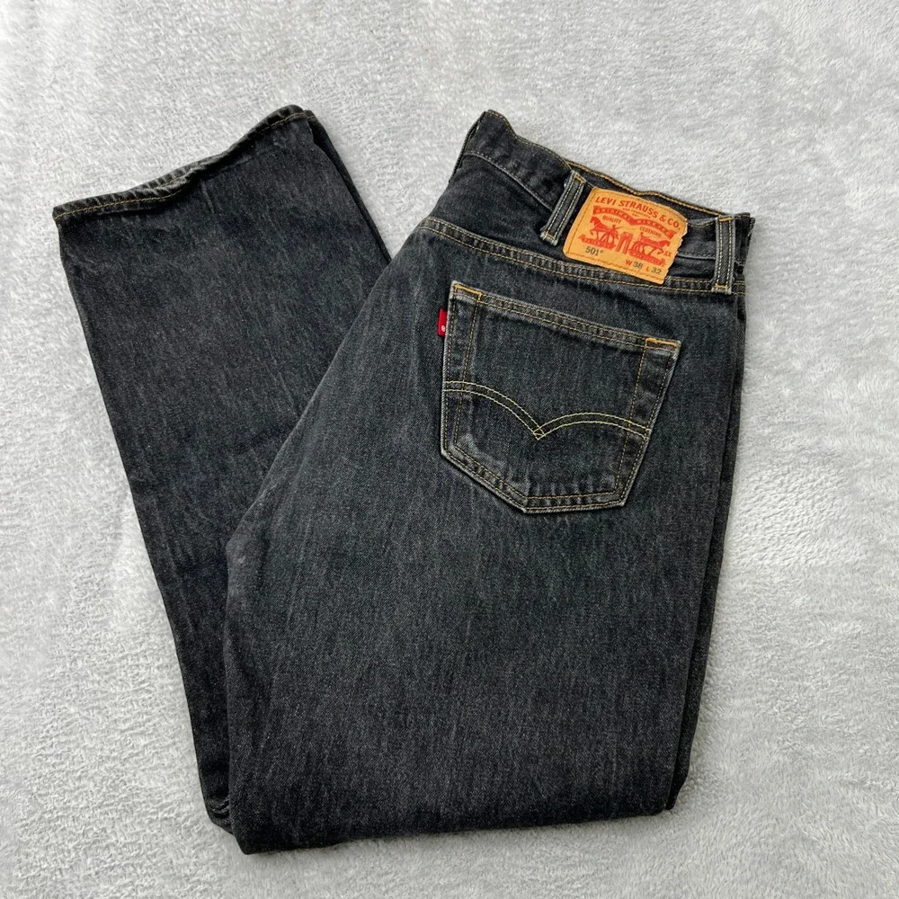 Levi's 501 Original Fit Jeans Size 38 Washed‎ Black Mens Straight Leg Button Fly
